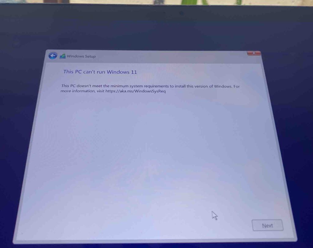 his PC can’t run windows 11. This PC doesn’t meet the minimum system requirements to install